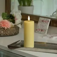 Deluxe Home Art LED Stumpenkerze MIA - Echtwachs - realistische 3D Flamme - H: 12,5cm - D: 5cm -...