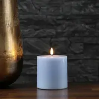 Deluxe Home Art LED Stumpenkerze MIA - Echtwachs - realistische 3D Flamme - H: 10cm - D: 10cm - ...