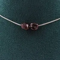Bijoux Steine und Mineralien. Halskette mit 2 Spessartit-Granatperlen aus Mosambik. Edelstahlkette Halskette für Frauen, Männer. Personalisierte Größe.