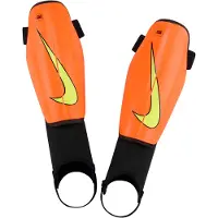 Nike Charge Schienbeinschoner Kids Orange F830 || Größe M ( 137-147 )