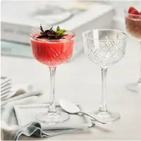 Hermia Concept , Hochwertiges Weinglas-Set (4 Stück), 5,5 x 5,5 x 34 cm / 160 ml | 100% Glas, spülmaschinenfest | Transparent, ideal für elegante Anlässe und gemütliche Abende.