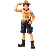 Banpresto One Piece PVC Statue The Grandline Series - Wanokuni Vol. 3 - Portgas D. Ace (17 cm)