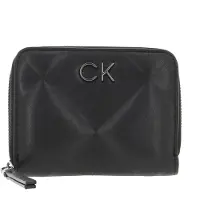 Calvin Klein Gestepptes Reißverschluss-Wallet Stil K60k606748