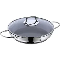 WMF Schmorpfanne "Devil, Servierpfanne Induktion Ø 26 cm mit Glasdeckel" Cromargan Edelstahl Rostfrei 18/10 Keramikbeschichtung, Pfanne ofenfest bis 250C, für alle Herdarten