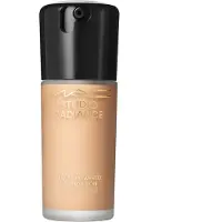 MAC Studio Radiance Serum Foundation – NC15