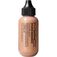 MAC Studio Radiance Gesichts- und Körpergrundierung W2 50 ml