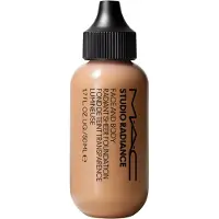 MAC Studio Face and Body Radiant Sheer Foundation 50ml - Verschiedene Farbtöne - N2