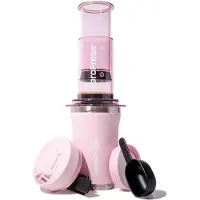 Aeropress Go Plus Kaffeemaschine mit Thermobecher, pinkfarben