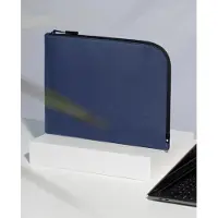 Incase Facet Sleeve for 16-inch Laptop in Recycled Twill - Navy