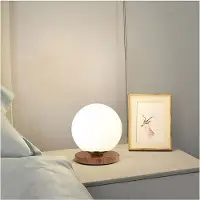 Opviq , Moderne Tischlampe mit Holz-Korpus, Glas-Kappe, 22 cm hoch, 15 cm Durchmesser, 1,5 m Kabel, E27 Fassung, 40 W max, IP20, skandinavisches Design in Weiß.