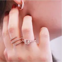 MYC Paris Kreisring-Ohrringe - Rose Gold und Kristall