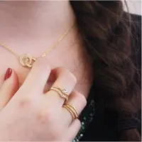 MYC Paris Zinnia Ring - Gold und Kristall