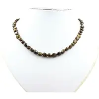Bijoux Steine und Mineralien. Halskette mit Perlen aus Bronzit aus Brasilien, Kette aus Edelstahl.