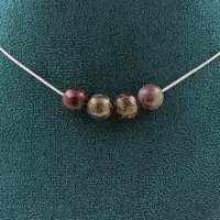 Bijoux Steine und Mineralien. Halskette mit 4 Dragon Blood Jasper Perlen 8 mm. Kette aus Edelstahl Halskette für Frauen, Männer. Personalisierte Größe.