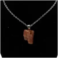 Bijoux Steine und Mineralien. Rohes Oregon Sonnenstein-Halsband. 15,36 ct. Oregon, USA.