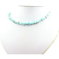 Bijoux Steine und Mineralien. Larimar-Perlenkette aus der Dominikanischen Republik mit Edelstahlkette.