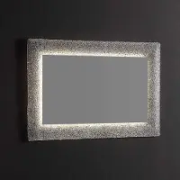 KIAMAMI VALENTINA Reversibler Spiegel mit Rahmen aus geschmolzenem Glasgranulat in Eisfarbe und LED-Beleuchtung