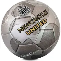 Team Merchandise Newcastle 32 Panel Camo Signature Fußball