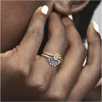Pandora 162674C01 Damen-Ring Himmlisch Funkelnde Sonne