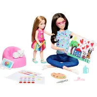 Barbie -Kunsttherapie-Spielset mit 2 Puppen, Haustier, Zubehörteilen und drehbarem Emoji auf dem Shirt der kleinen Puppe, Modepuppe, Weiblich, 3 Jahr(e), Mädchen, 298 mm, Mehrfarbig