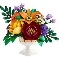 LEGO Botanicals Blumengesteck mit künstlichen Kamelien, Pfingstrosen, Hortensien, Ranunkel, Lilien in weißer Vase - Blumen Deko - DYI Bauset für Erwachsene - Pflanzen Geschenkidee 10345
