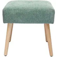 Miliboo Niedriger Hocker aus Stoff mit strukturiertem Samteffekt in Seladongrün und hellem Massivholz H46 cm GUESTA