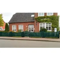 Meingartenversand.de Kunststoff Gartentor Föhr 100 x 120 cm - Zauntor aus Kunststoff, Grün – Vorgartenzaun – Kunststoffzaun Tor für Garten & Vorgarten