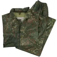 Sturm Bundeswehr und Freizeitshop Leichter Regenanzug flecktarn, wasserdicht 3.000 mm Wassersäule, kleines Packmaß