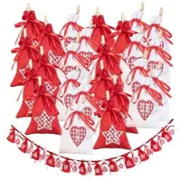 INFACTORY Adventskalender-Girlande mit 24 XL-Säckchen, 15 x 10,5 cm, 185 cm lang