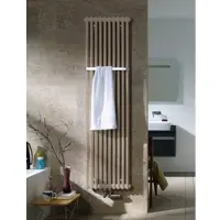 Zehnder Design-Heizkörper Charleston Bar CPV2150-12, 1492x62x577 mm, Beige Quar., mit Handtuchhalter als 2- oder 3-Säuler, vertikale Präzisionsrundrohre, Pulverlackierung RAL 9016