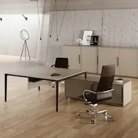 BmGn Schreibtisch mit Sideboard-Anbau La7