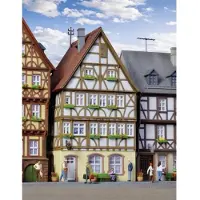 KIBRI 38903 H0 Fachwerkhaus am Markt