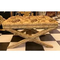 Casa Padrino Barock Hocker Gold - Handgefertigter Antik Stil Sitzhocker mit elegantem Muster - Barockstil Kreuzhocker - Wohnzimmer Möbel im Barockstil - Barock Möbel - Edel & Prunkvoll