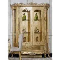 Casa Padrino Luxus Barock Vitrine Gold - Handgefertigter Massivholz Vitrinenschrank mit 2 Glastüren und Schublade - Luxus Möbel im Barockstil - Barock Möbel - Edel & Prunkvoll