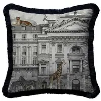 Casa Padrino Luxus Deko Kissen prunkvolles Haus & Tiere Grau / Mehrfarbig / Schwarz 45 x 45 cm - Bedrucktes Samt Kissen mit Fransen - Luxus Deko Accessoires