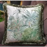 Casa Padrino Luxus Deko Kissen Palmen Landschaft Creme / Grün 45 x 45 cm - Bedrucktes Samt Kissen mit Fransen - Wohnzimmer Deko Accessoires