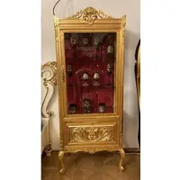 Casa Padrino Barock Vitrine Gold / Bordeauxrot - Handgefertigter Massivholz Antik Stil Vitrinenschrank mit Glastür und Schublade - Antik Stil Möbel - Barock Möbel - Wohnzimmer Möbel im Barockstil