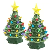 INFACTORY 2 Deko-Weihnachtsbäume aus Keramik mit LED-Beleuchtung, Timer, 19 cm