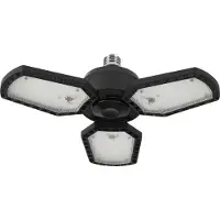 Osram Highbay Blade Deckenlampe in Schwarz, Aluminium, mit verstellbaren Lichtflügeln, bietet 40 W bzw. 4300 lm in Neutralweiß mit 4000 K, E27 Schraubgewinde, 337. 5 mm Durchmesser, IP20