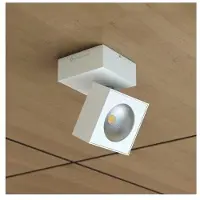 Beneito Faure Mini Rubyc Tricolore 7 W weiße, quadratische, verstellbare LED-Wandleuchte