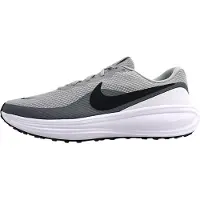 Nike REVOLUTION 8 Grau