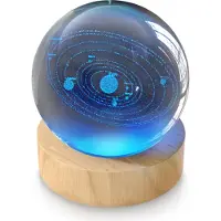 Mybeo LED Dekolicht 3D Glaskugel, Leuchtende Kristallkugel mit Gravur, Nachtlicht Skulptur Farbwechsel, RGB LED, K9 Kristall, 6 cm , Holzsockel, Sonnensystem