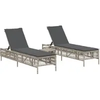 vidaXL Sonnenliegen 2 Stk. mit Tisch Hellgrau Poly Rattan
