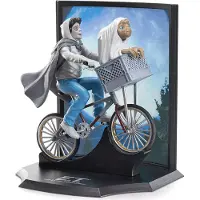 Noble Collection E.T. Toyllectible Treasure Statue E.T. and Elliott Over the Moon 13 cm