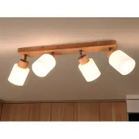Meine Wunschleuchte LED Deckenstrahler Holz Natur schwenkbare Lampenschirme Glas Weiß, Breite 60cm