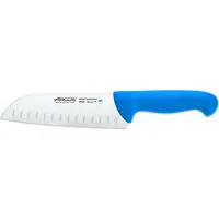 Arcos Santokumesser 2900- Prof 290623 mit Nitrumtaschen aus Edelstahl und ergonomischem blauem Polypropylen mango mit 18 cm Klinge, Vitrine.