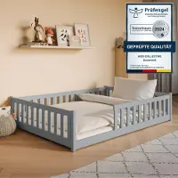 KIDS Collection Kinderbett Bodenbett 140x200 cm mit Rausfallschutz & Lattenrost Montessori Bett Bed Gitterbett Kinder Jugendbett Einzelbett | Aschgrau