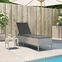vidaXL Design Sonnenliege mit Tisch und Auflage Hellgrau Poly Rattan, Gartenliegen 2024 Neu