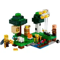 LEGO 21165 Minecraft Die Bienenfarm, Bauset mit Bienenzüchterin und Schaffigur