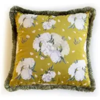 Casa Padrino Luxus Deko Kissen Blumen Design Gelb / Mehrfarbig / Grün 45 x 45 cm - Bedrucktes Samt Kissen mit Fransen - Deko Accessoires